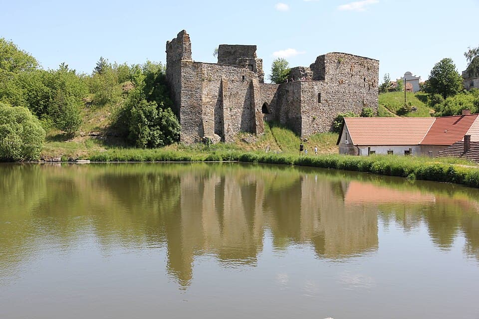 Hrad Borotín